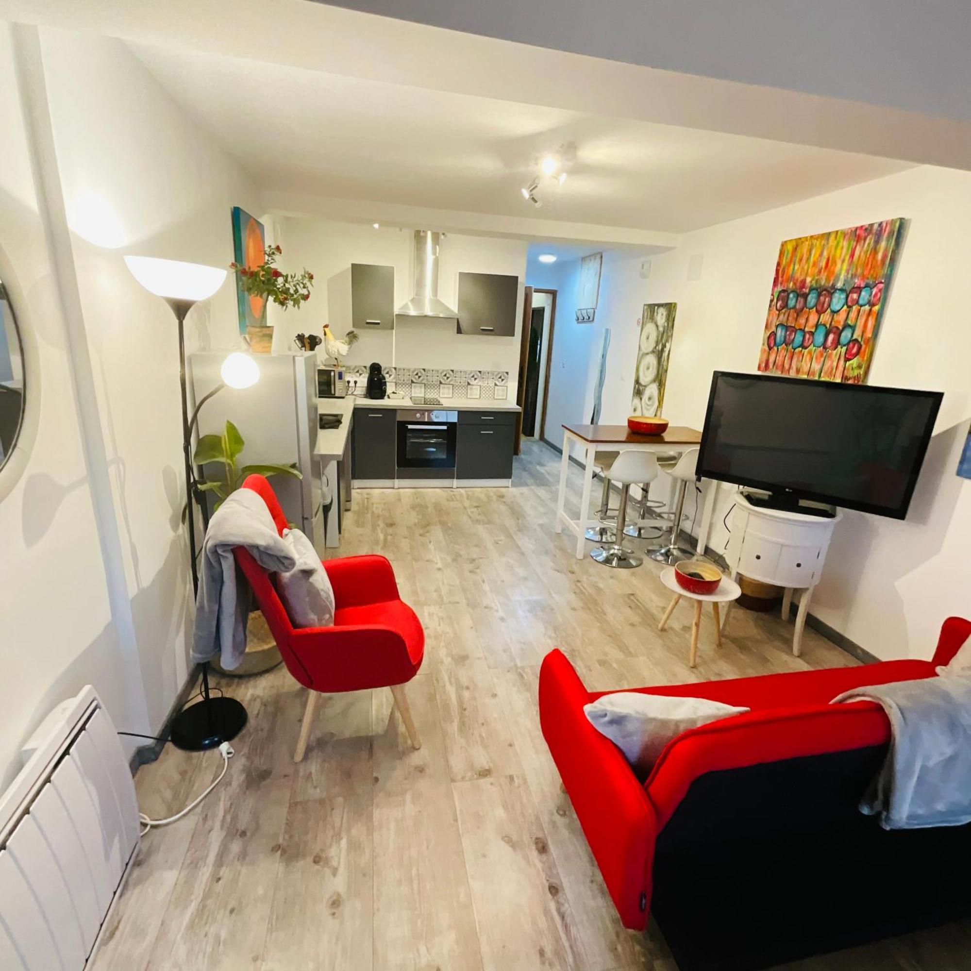 Hote Labyrinthe Sur La Place Chambres D, Hotes , Calme ,Netflix Mirepoix  Zewnętrze zdjęcie
