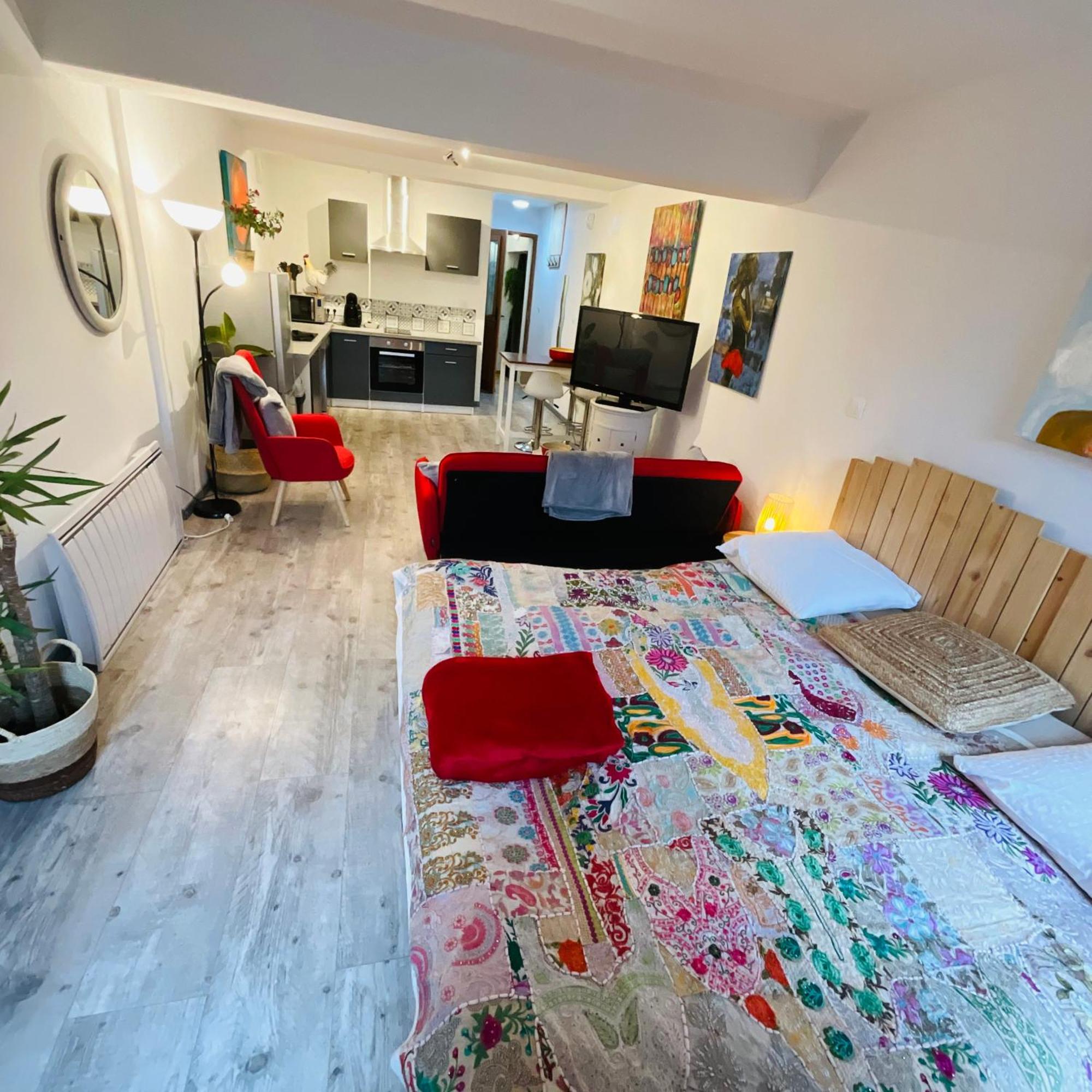 Hote Labyrinthe Sur La Place Chambres D, Hotes , Calme ,Netflix Mirepoix  Zewnętrze zdjęcie