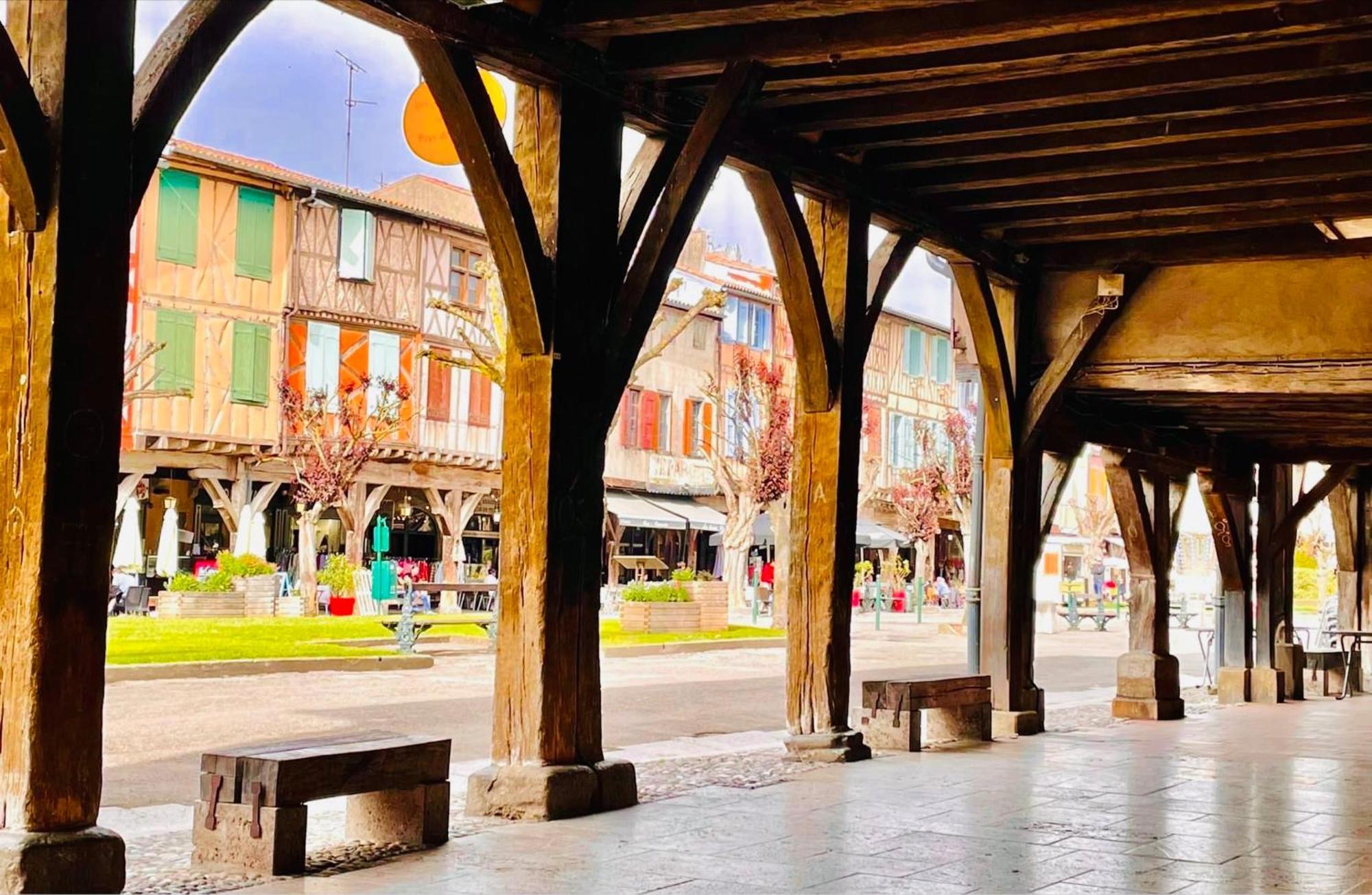 Hote Labyrinthe Sur La Place Chambres D, Hotes , Calme ,Netflix Mirepoix  Zewnętrze zdjęcie