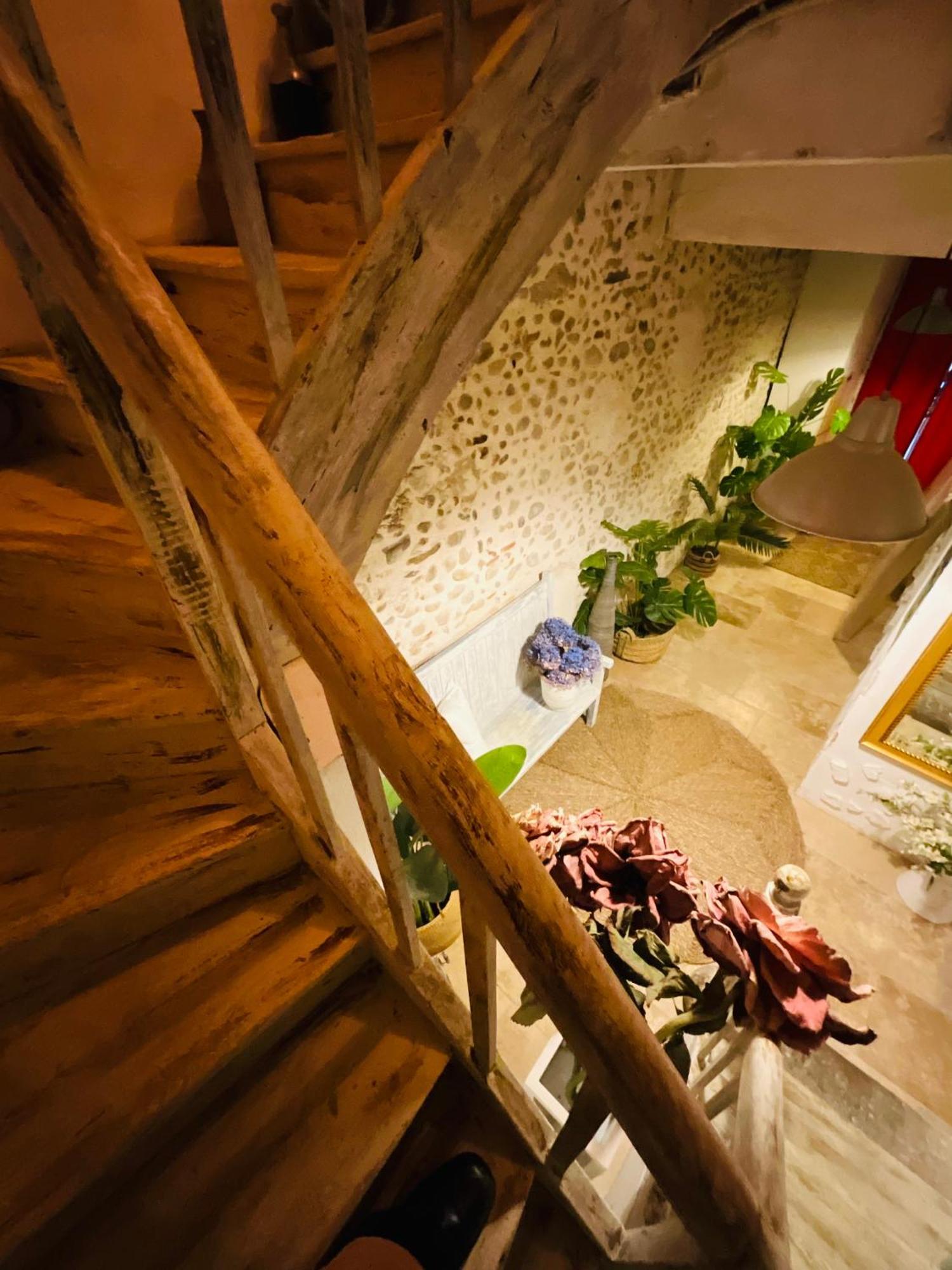 Hote Labyrinthe Sur La Place Chambres D, Hotes , Calme ,Netflix Mirepoix  Zewnętrze zdjęcie